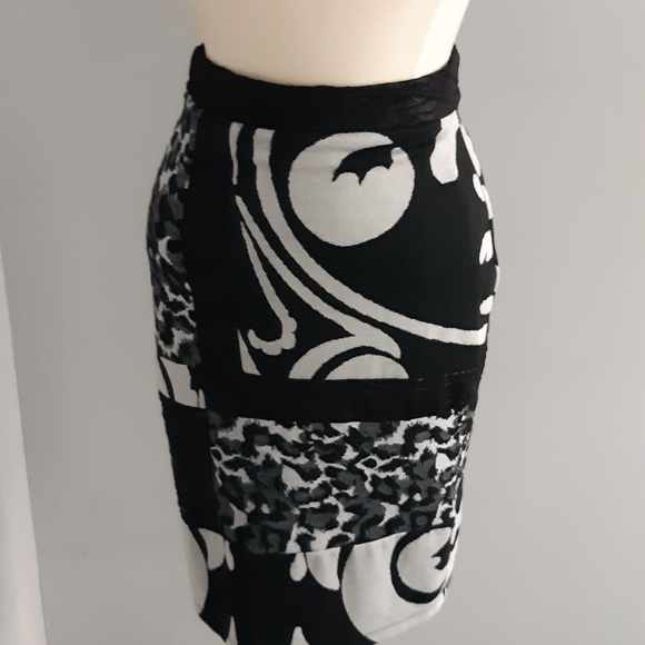 Frank Lyman Design pencil Skirt Size 2 - Picture 1 of 16